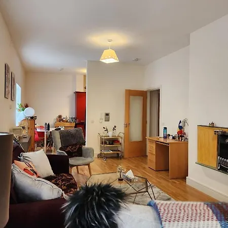 Our Tiny Little منزل للإقامة